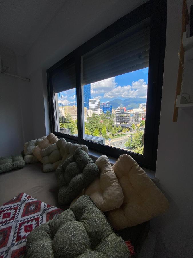 Entire Serviced Apartment With A Beautiful View Tirana Extérieur photo